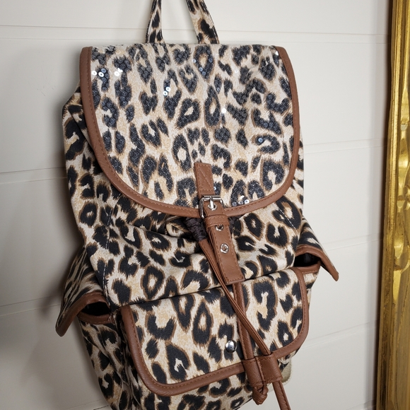 Cheetah print sequin backpack - Picture 3 of 13